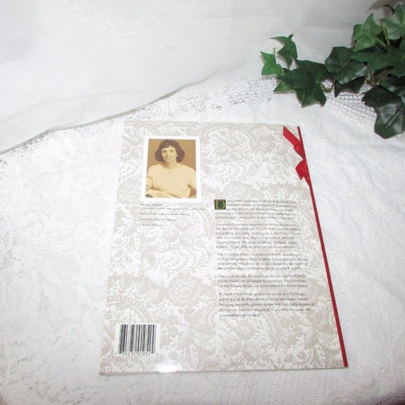 Quilt in a Day CHRISTMAS TRADITIONS Sewing Pattern Quilting Book Cottagecore - Picture 3 of 6